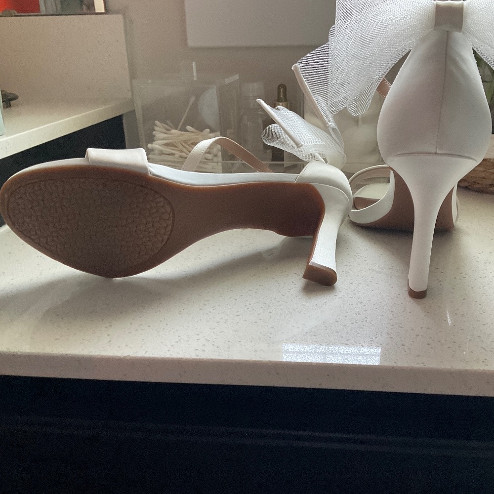 Shoes - Picture 3 of 3